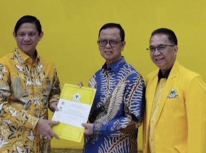 Golkar serahkan rekomendasi untuk Mochamad Muraz dan Andri Setiawan Hamami maju Pilwalkot Sukabumi 2024.