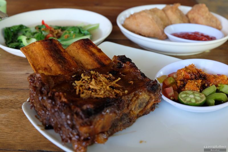 Iga bakar enak di Bogor