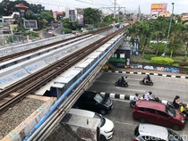Manusia Silver Gebrak Mobil di Jembatan Kewek, Pol PP Sempat Amankan 2 Orang