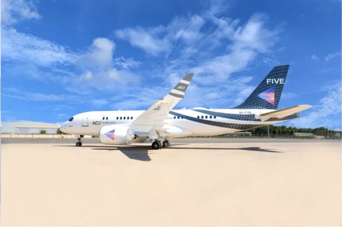 Jet pribadi ACJ TwoTwenty dari FLY FIVE Jet pribadi ACJ TwoTwenty dari FLY FIVE