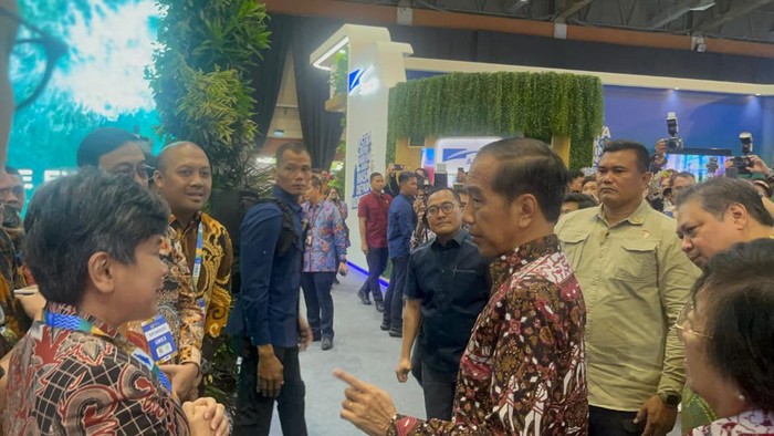 Jokowi, AHY dan CT Kunjungi Booth MIND ID di Festival LIKE 2