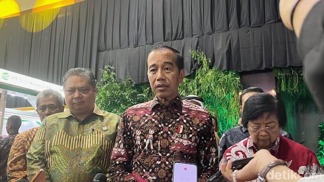 Jokowi di JCC