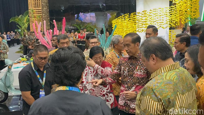 Jokowi sambangi sejumlah booth di Festival Like 2 (Astrid Meishella/detikcom)