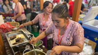 Warung Mak Beng termasuk yang legendaris di Bali. Sudah berdiri sejak 1941 dan sangat populer di Sanur, Bali. Menu yang ditawarkan sederhana, paling populer menu ikan goreng dan sup ikan. Foto: detikFood/Yenny Mustika Sari