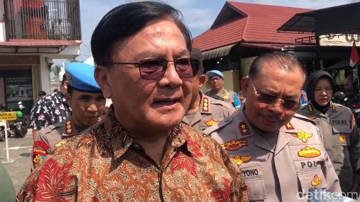 Ketua Harian Kompolnas Benny Jozua Mamoto (dok. M Afdal Afrianto/detikSumut).