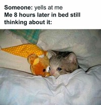 Jadi orang yang sering overthinking itu nyebelin banget. Diklakson orang aja bisa bikin kepikiran sampai seharian, 