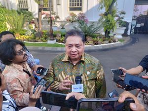 Airlangga Lapor Jokowi Perdagangan RI Surplus Rp 129 T dengan China