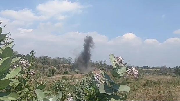 Mortir dan ranjau darat yang ditemukan tukang bangunan di Pasuruan.
