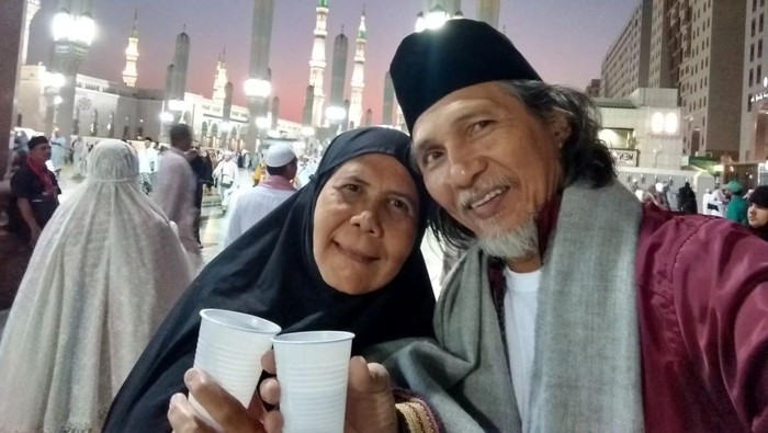 Otig Pakis meninggal dunia.