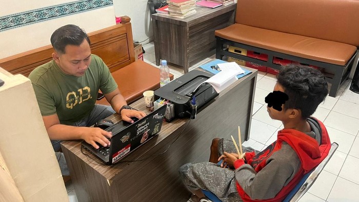 Pelaku curanmor di Nganjuk demi biaya sekolah anak diperiksa petugas