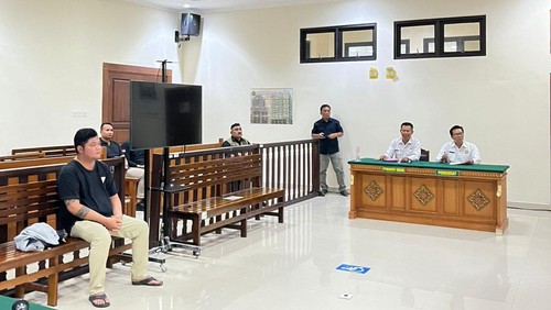 Penjual rica-rica daging anjing divonis denda Rp 1 juta dalam sidang tindak pidana ringan (tipiring) di Pengadilan Negeri (PN) Negara, Jumat (9/8/2024). (Foto: Istimewa)