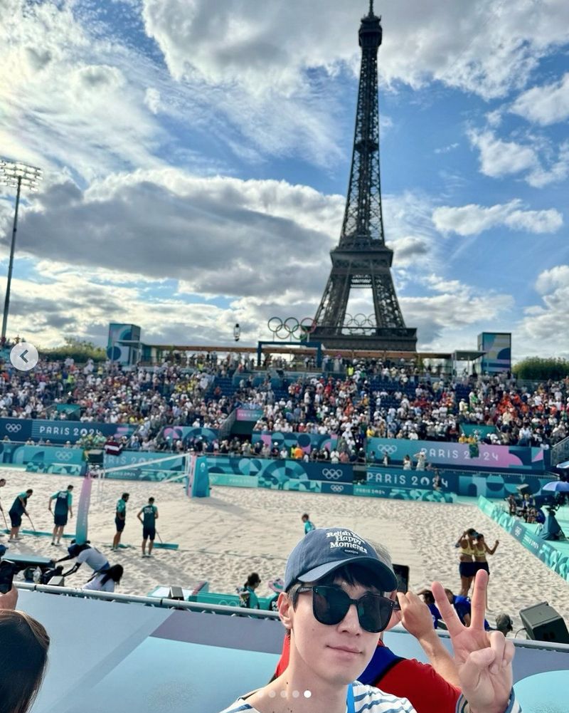 Pesona Lee Dong Wook & Minho SHINee Nonton Olimpiade 2024, Dukung Atlet Korea