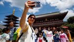 Potret Kuil Sensoji di Tokyo yang Ramai Wisatawan