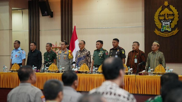 Rapat antar Forkopimda Sulsel menjelang pilkada.