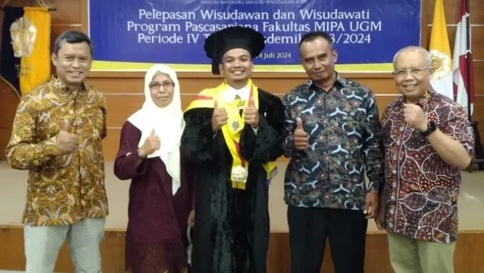 Ravidho Ramadhan, Doktor Fisika UGM berusia 26 tahun dengan IPK 4.00.