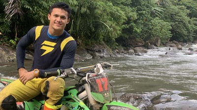 Potret Rizki Juniansyah, Peraih Emas Olimpiade Paris 2024 yang Hobi Motoran