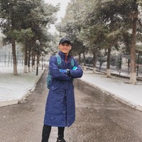 Di luar lapangan Rizki juga memiliki hobi lain, salah satunya travelling. Seperti dalam foto, saat dirinya sedang berkunjung ke Uzbekistan dan menikmati musim dingin di sana. Foto: Instagram/@rjuniansyah_