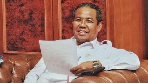 Sekda Kota Bima, Mukhtar Landa, yang ditunjuk sebagai Pj Wali Kota Bima menggantikan Mohammad Rum.