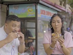 Seru! Sal Priadi Kulineran di Pasar Gede hingga Warung Mie Ayam