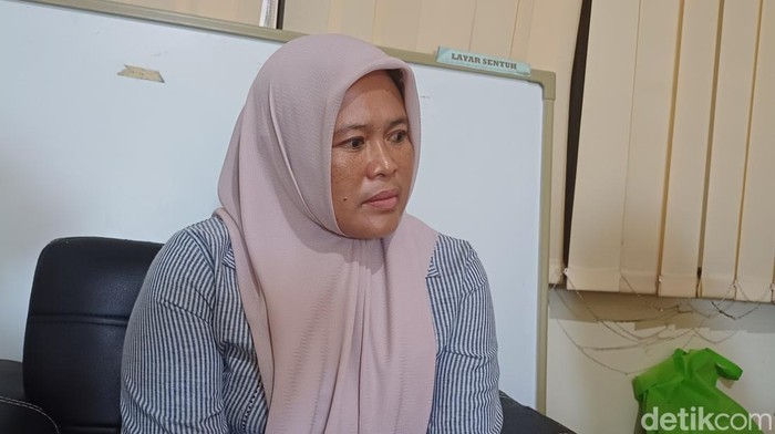 Kepala Sekolah SD Negeri 26 Pulau Sapinggang, Sumarni.
