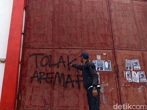 Penampakan Vandalisme Tolak Arema FC di Stadion Soepriadi Kota Blitar