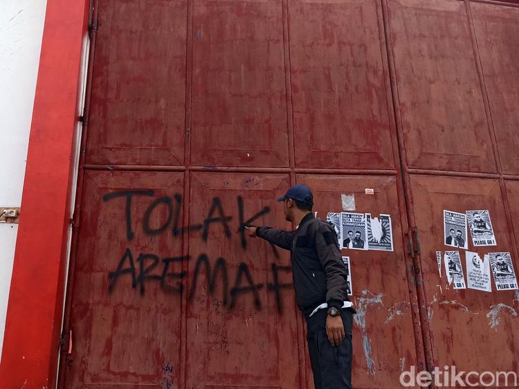 Penampakan Vandalisme Tolak Arema FC di Stadion Soepriadi Kota Blitar