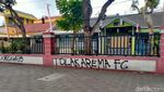 Penampakan Vandalisme Tolak Arema FC di Stadion Soepriadi Kota Blitar
