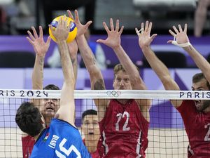 Olimpiade 2024: Kalahkan Italia Telak, AS Rebut Perunggu Voli Putra