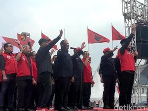 Edy Nyanyikan Lagu Koes Plus Kembali Usai Diusung PDIP di Pilgub Sumut