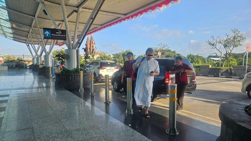 FB (40), pria asal Polandia dideportasi dari Bali gegara overstay setahun lebih. (Dok. Rudenim Denpasar)