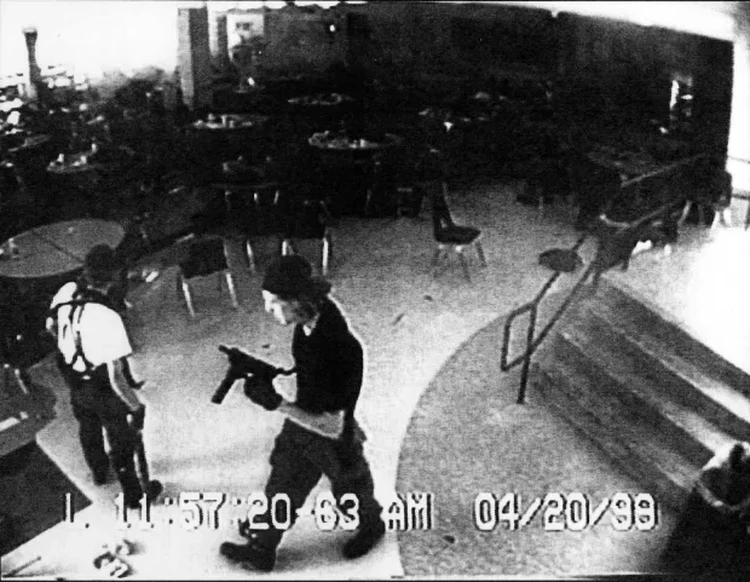 Foto Sejarah Mengerikan