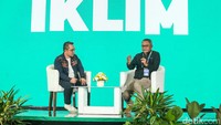 Estuari Structure ini adalah teknologi utama yang kita bangun di area pantai secara khusus menangkap sedimentasi yang berasal dari pasir sisa tambang kami untuk dibentuk menjadi daratan kemudian daratan itu akan kami bentuk reklamasi atau kita tanam kembali, kata GenSup. Reklamasi & Project, Environmental Division, PT Freeport Indonesia, Roberth Sarwom ditemui di sela acara Festival LIKE 2, di Jakarta Convention Center (JCC), Senayan, Kamis (8/6/2024).Program itu menangkap sedimentasi pasir hasil tambang diubah menjadi sebuah daratan di pesisir pantai.