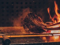 Nyamm! 5 Iga Bakar Smokey nan Premium Buat Makan Enak