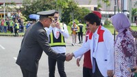 Kepala BPIP menuturkan, kirab Duplikat Bendera Pusaka dan Teks Proklamasi dari Jakarta ke IKN ini menjadi simbol penghormatan terhadap sejarah dan perjuangan bangsa. “Ini simbol bahwa Bendera Merah Putih harus terus berkibar di seluruh penjuru Nusantara. Jika tidak ada Bendera Merah Putih, tidak akan ada pula Negara Kesatuan Republik Indonesia”, tutur Yudian. (Foto: Doc. BPIP)