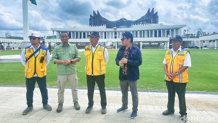 Ketua Satgas IKN Denis Sumadilaga dan Tim