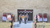 Kirab tersebut merupakan rangkaian persiapan peringatan HUT Ke-79 Kemerdekaan RI yang akan digelar di IKN, Penajam Paser Utara, Kalimantan Timur.