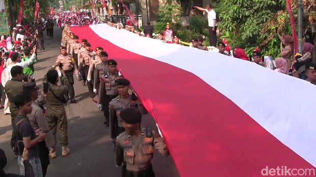 Kirab bendera Merah Putih di Subang