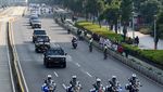 Potret Kirab Bendera Pusaka Melintas di Jalan Jenderal Sudirman