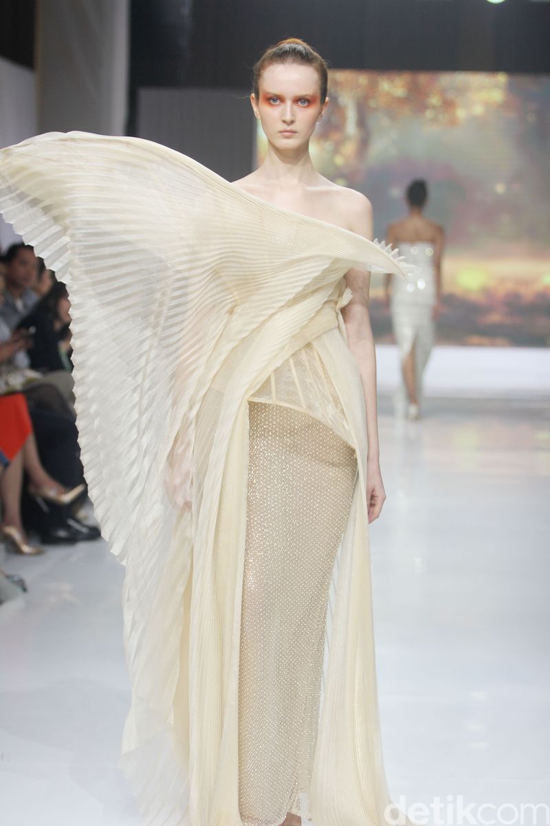 Koleksi Maisonmet 'Chromatic' 2024 Koleksi Maisonmet 'Chromatic' 2024