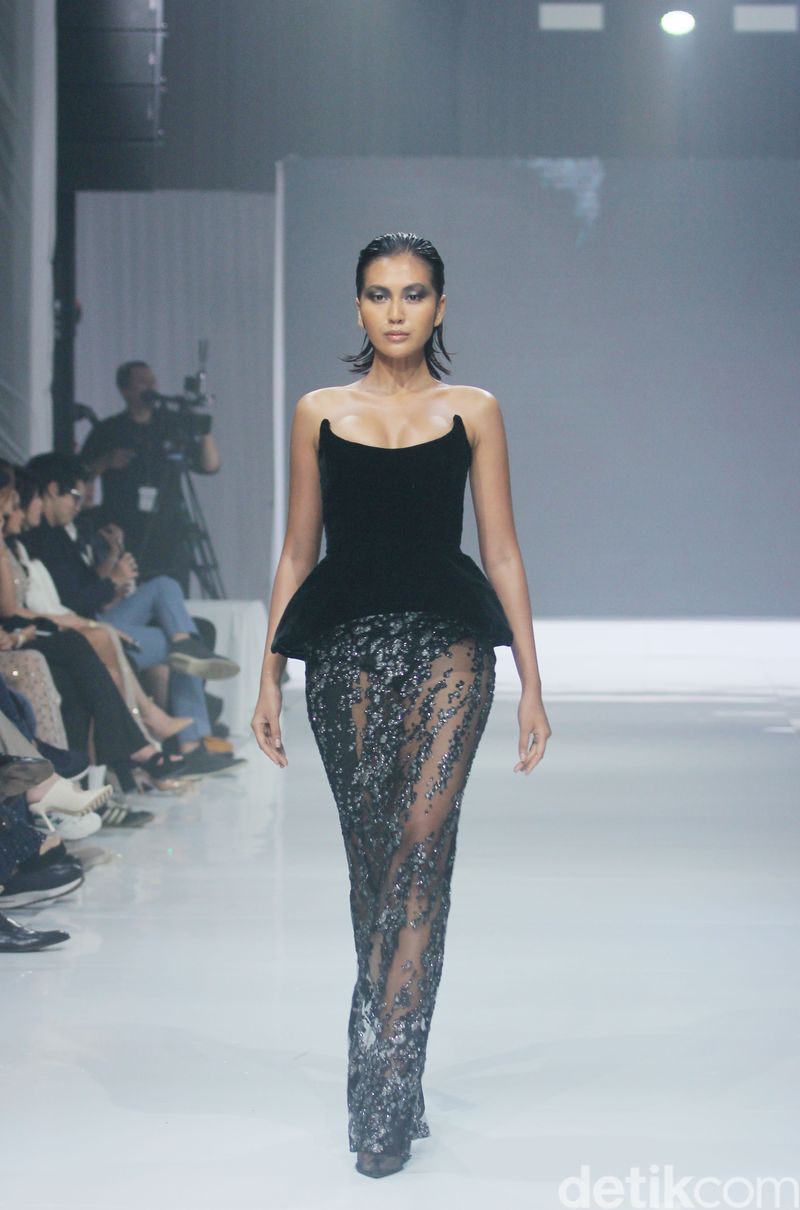 Koleksi Maisonmet 'Chromatic' 2024 Koleksi Maisonmet 'Chromatic' 2024