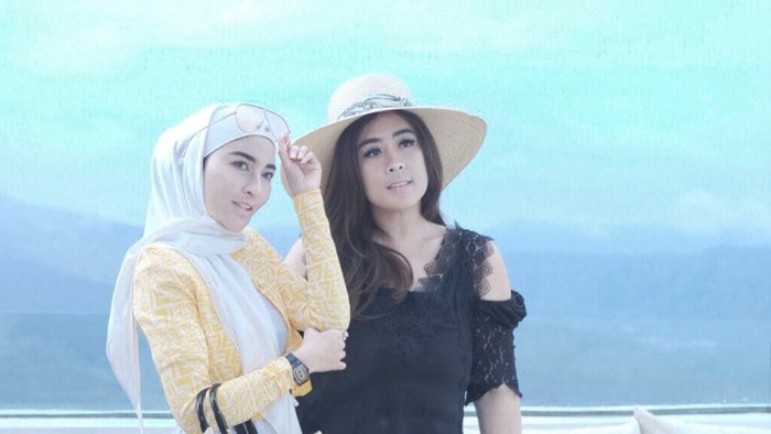 Maharani Kemala dan Shandy Purnamasari