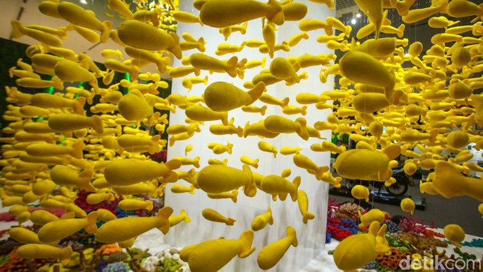 Pameran instalasi kehidupan bawah laut meramaikan Festival LIKE 2 di JCC, Jakarta. Yuk lihat.