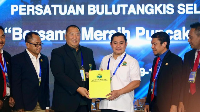 M. Fadil Imran secara aklamasi terpilih sebagai Ketua Umum Pengurus Pusat Persatuan Bulutangkis Seluruh Indonesia (PP PBSI) periode 2024-2028.