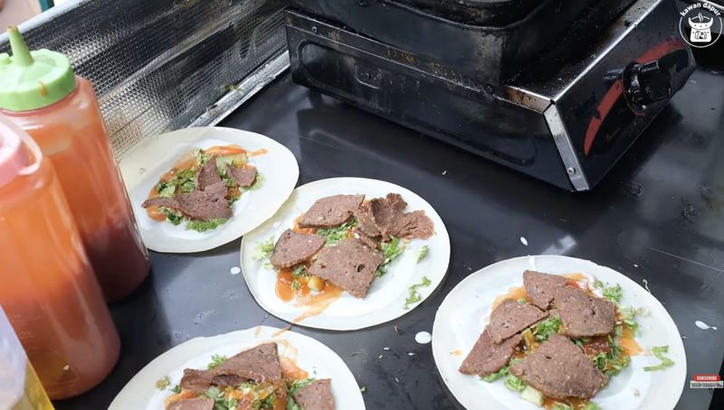 Pemuda Arab Jualan Kebab di Cirebon, Raih Omzet Rp 10 Juta Sehari