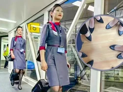 Maskapai Penerbangan China Bolehkan Pramugari Pakai Flat Shoes Demi Kesehatan