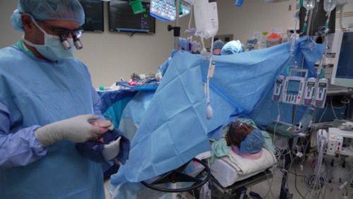 Kakek Ini Jalani Transplantasi Ginjal dalam Kondisi Sadar, Begini Kronologinya