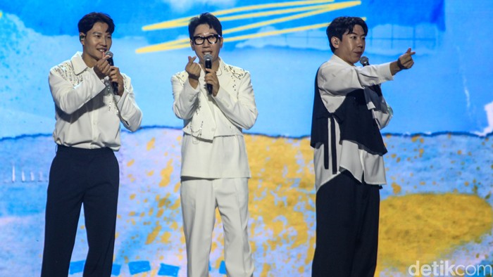 Akhirnya para member Running Man memboyong event RUN 2 U LIVE di Indonesia Arena, Jakarta, Sabtu (10/8/2024). Acara ini digelar oleh SBS, ACM, Pulp Live World, dan LMPE dan menghadirkan enam member Running Man: Yoo Jae Suk, Ji Suk Jin, Kim Jong Kook, Song Ji Hyo, HaHa, dan Yang Se Chan.