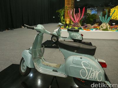 Vespa Listrik Mejeng di Festival LIKE 2