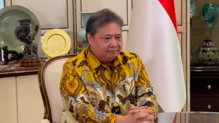 Keputusan Mengejutkan: Airlangga Hartarto Langkah Mundur sebagai Ketum Golkar