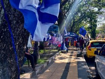 HUT ke-37 Arema, Aremania Ziarah ke Makam Pendiri dan Korban Kanjuruhan